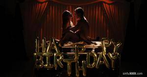 Original 5000 px/ 2637 px