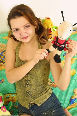 Original 682 px/ 1024 px