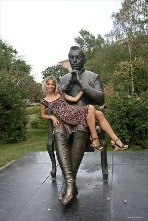 Original 854 px/ 1280 px