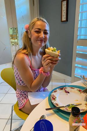 Original 2000 px/ 3000 px