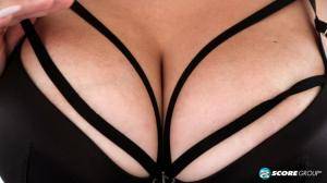 Original 750 px/ 421 px