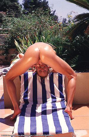 Original 536 px/ 823 px