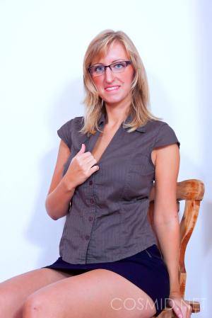 Original 1067 px/ 1600 px