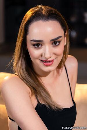 Original 1069 px/ 1600 px