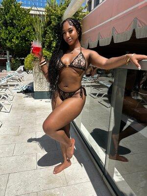 Original 1536 px/ 2048 px