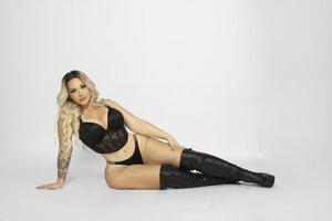 Original 4096 px/ 2730 px