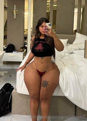 Original 732 px/ 1024 px