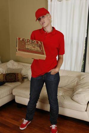 Original 1066 px/ 1600 px