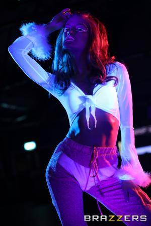 Original 2000 px/ 3000 px