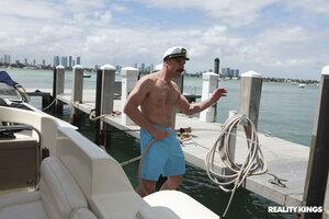 Original 3000 px/ 2000 px