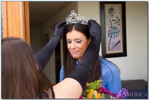 Original 850 px/ 572 px