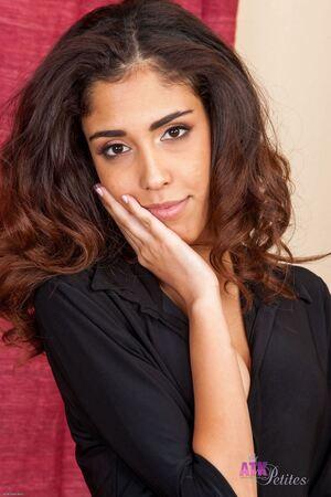 Original 1067 px/ 1600 px