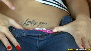 Original 864 px/ 486 px