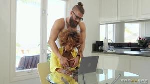 Original 1920 px/ 1080 px