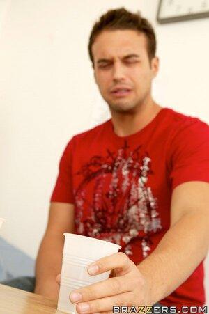 Original 600 px/ 902 px