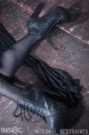 Original 795 px/ 1200 px