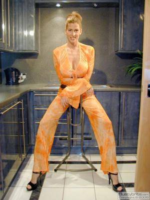 Original 825 px/ 1100 px