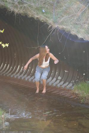 Original 682 px/ 1024 px