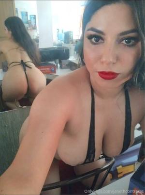 Original 697 px/ 935 px