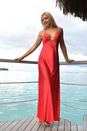 Original 683 px/ 1023 px