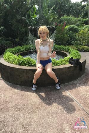 Original 2000 px/ 3000 px