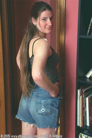 Original 682 px/ 1024 px