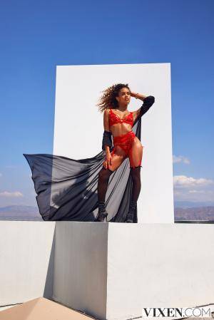 Original 2000 px/ 2998 px