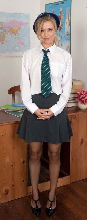 Original 554 px/ 1387 px