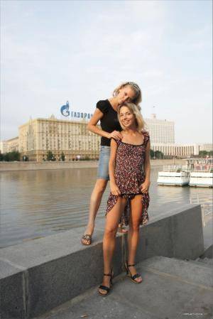 Original 854 px/ 1280 px