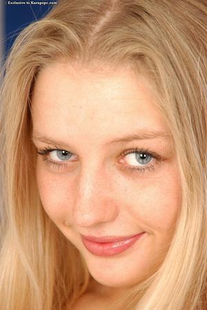 Original 682 px/ 1024 px