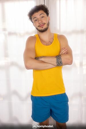 Original 2561 px/ 3840 px