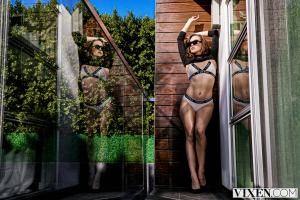 Original 2999 px/ 2000 px