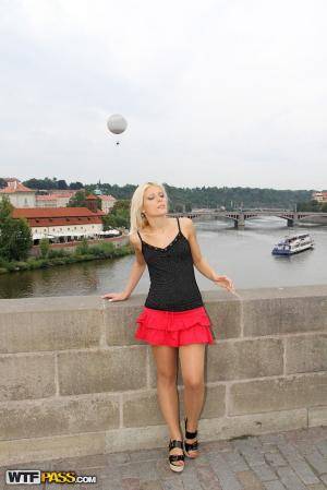 Original 854 px/ 1280 px