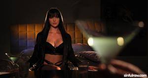 Original 4096 px/ 2160 px