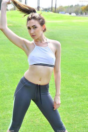 Original 852 px/ 1280 px