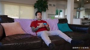 Brazzers - Aubree Valentine, Abigaiil Morris - Horny Cosplay Cutie Fists Gorgeous Ginger Goddess