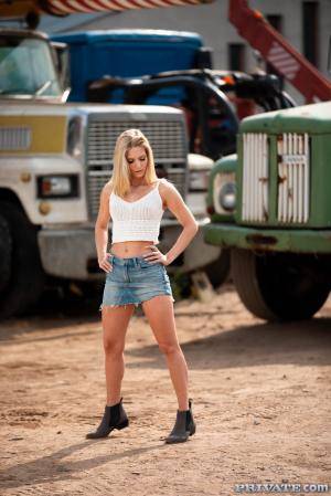 Original 1067 px/ 1600 px