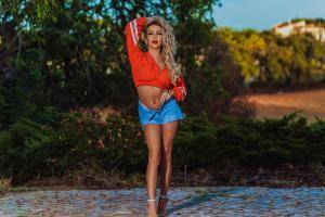 Original 4500 px/ 3000 px