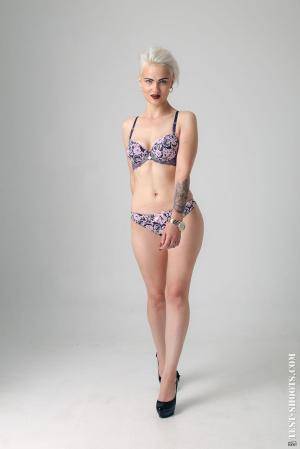 Original 854 px/ 1280 px