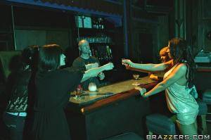 Original 900 px/ 599 px