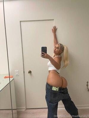 Original 1537 px/ 2049 px