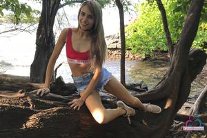 Original 3000 px/ 2000 px