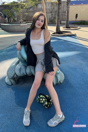 Original 2000 px/ 3000 px