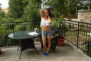 Original 1600 px/ 1067 px