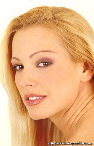 #DDF HotLegsAndFeet - Sandy