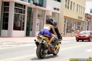 Original 900 px/ 600 px