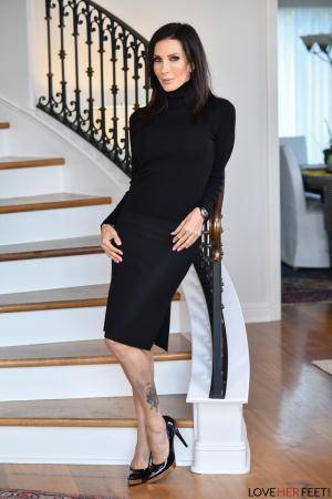 #LoveHerFeet - Shay Sights #solo #footfetish #usa