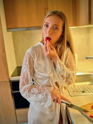 Original 3243 px/ 4324 px