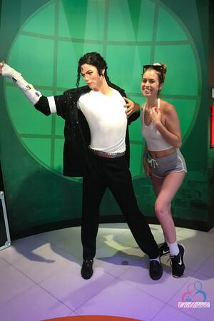 Original 2000 px/ 3000 px