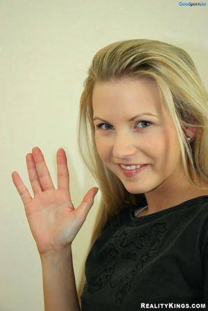 Original 854 px/ 1280 px